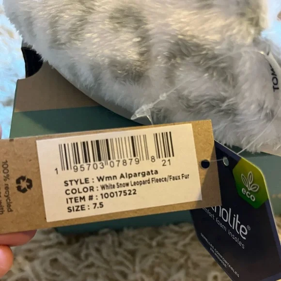 NWT TOMS ❄️ 🐆 - Picture 6 of 8